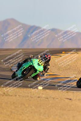 media/Dec-16-2023-CVMA (Sat) [[bb38a358a2]]/Race 13 Amateur Supersport Middleweight/